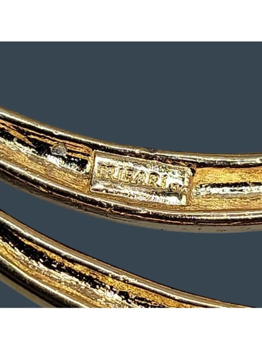 Trifari Brooch 1980s Curved Swirl Pin Large Smooth Gold Tone Metal Vintage
